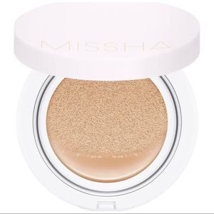 Missha magic cushion SPF 50 in natural beige